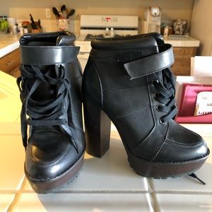 Steve Madden ‘Deluxe’ Bootie
